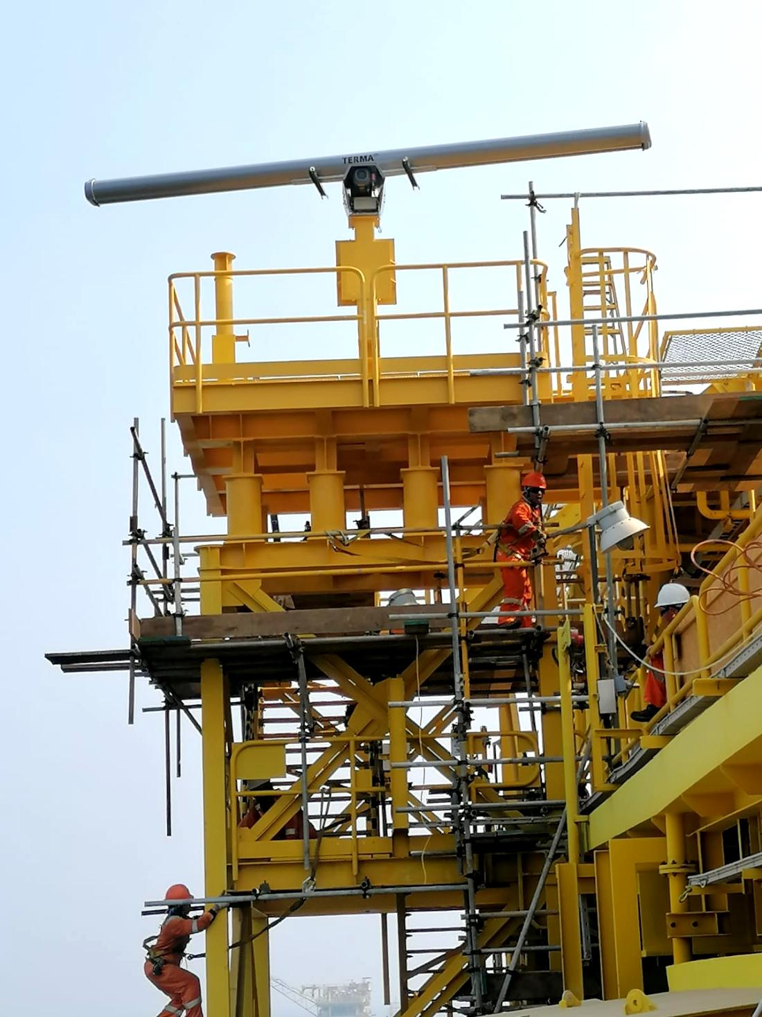 Offshore security platform with long-range radar mast, Saudi Aramco UOSF programme